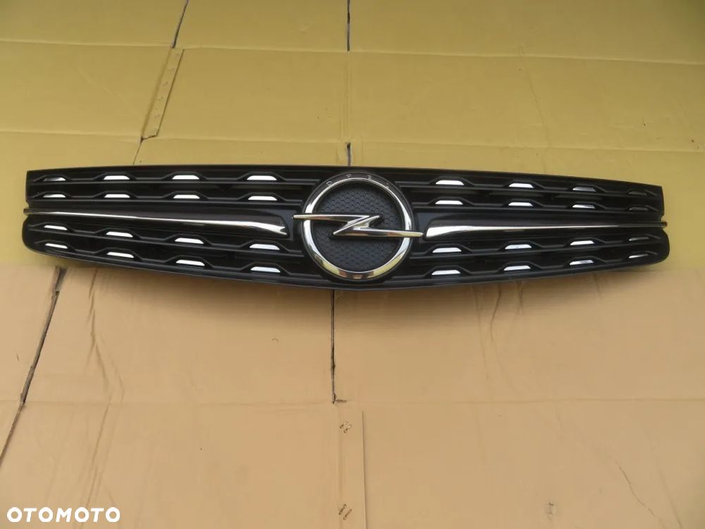 ATRAPA GRILL OPEL ZAFIRA D 19R- CHROM DEMONTAŻ KRAKÓW - 2