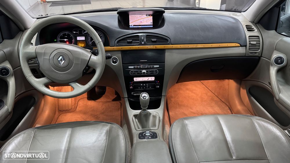 Renault Laguna 1.9 dCi Initiale - 8