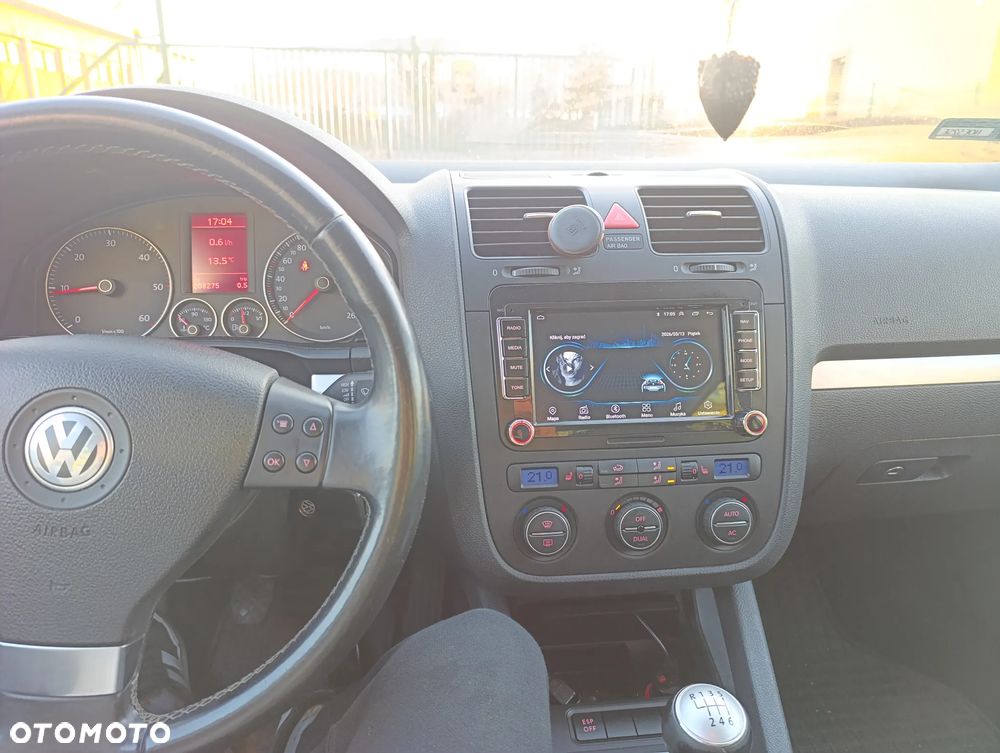 Volkswagen Golf 2.0 TDI DPF United - 9