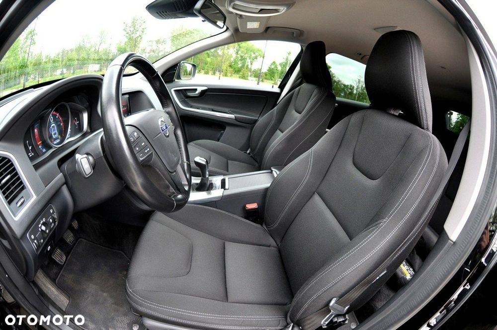 Volvo XC 60 D3 Momentum - 7