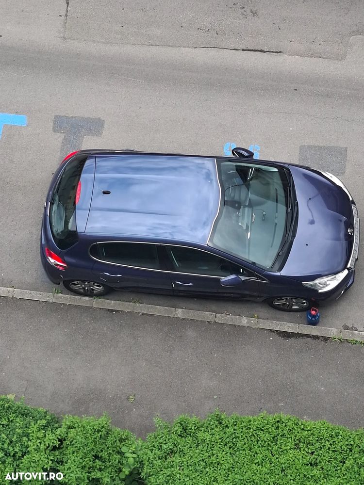 Peugeot 208 120 VTI Allure - 20