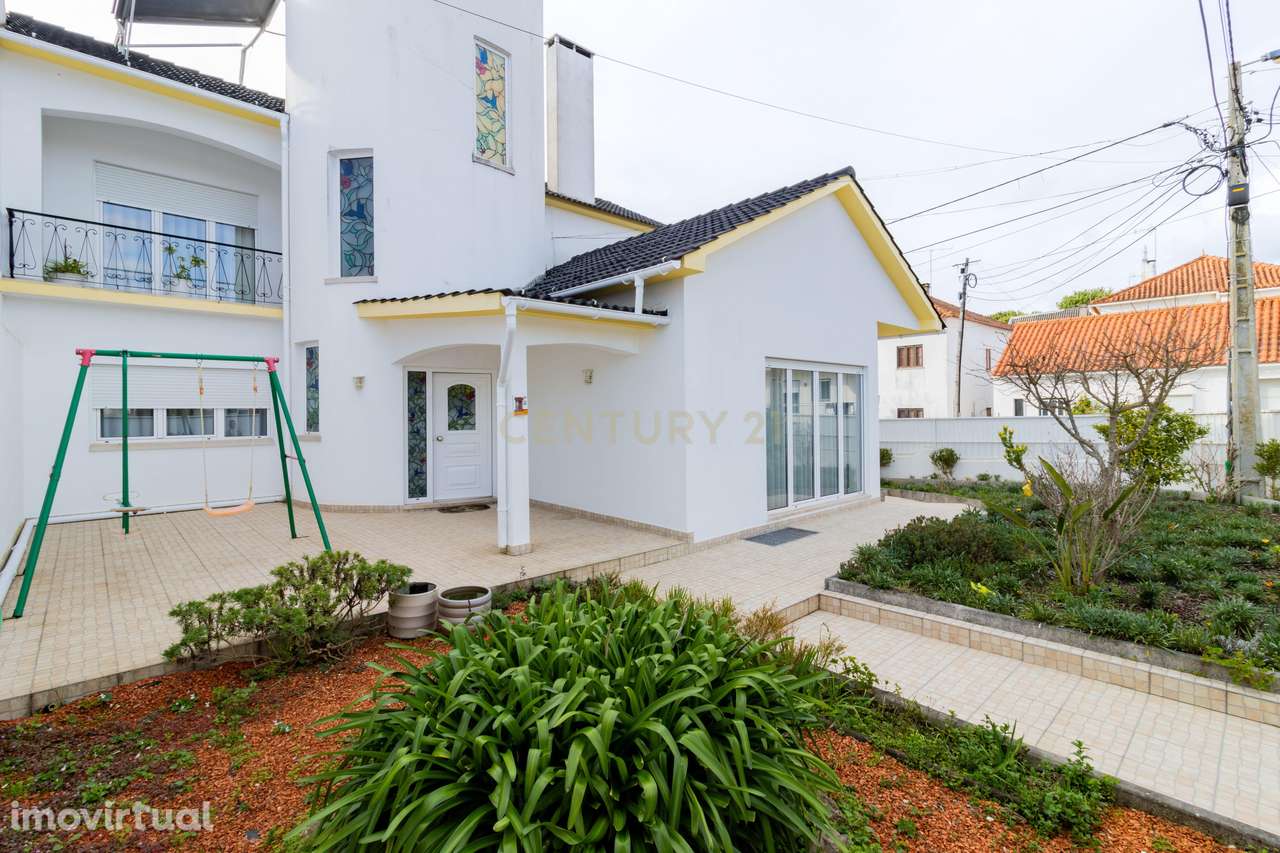 Espaçosa Moradia em Ourém / Jardim - Grande imagem: 2/33