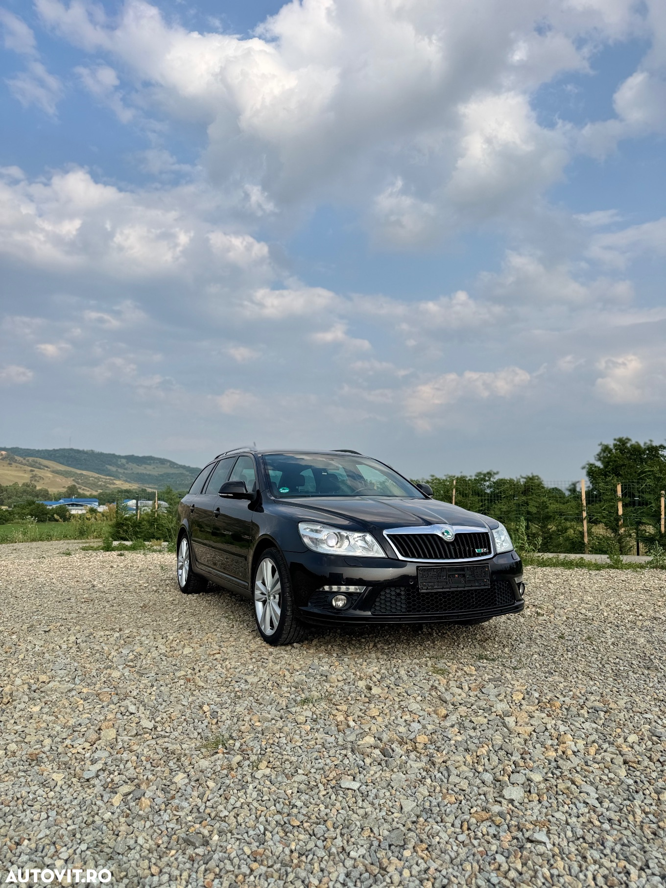 Skoda Octavia Combi 2.0 TDI DPF DSG RS - 2