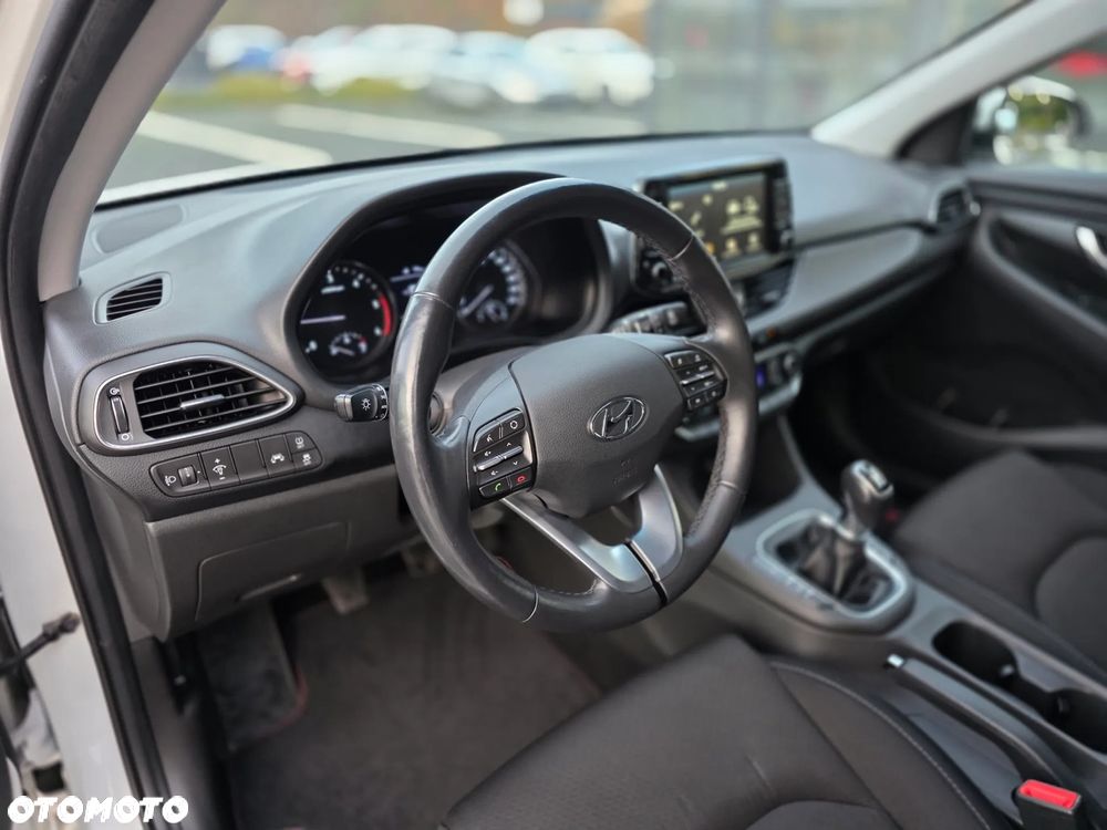 Hyundai i30 1.6 D Comfort - 11