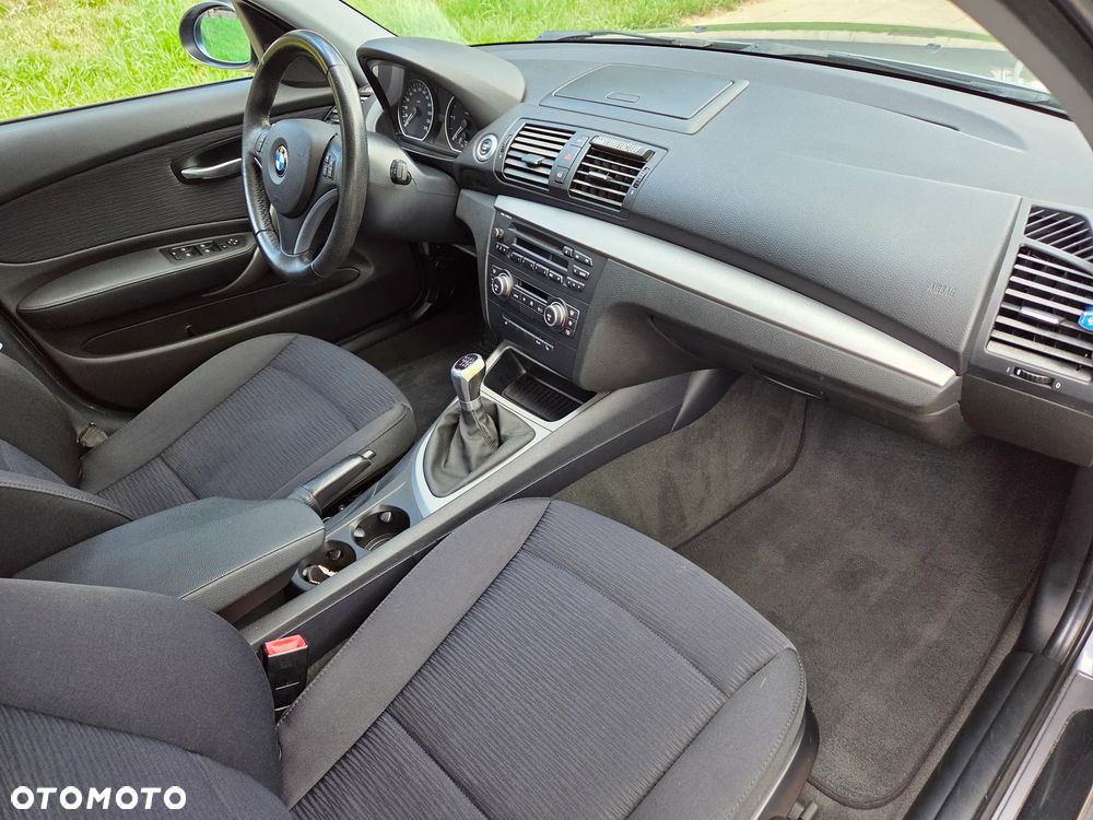 BMW Seria 1 118d - 8