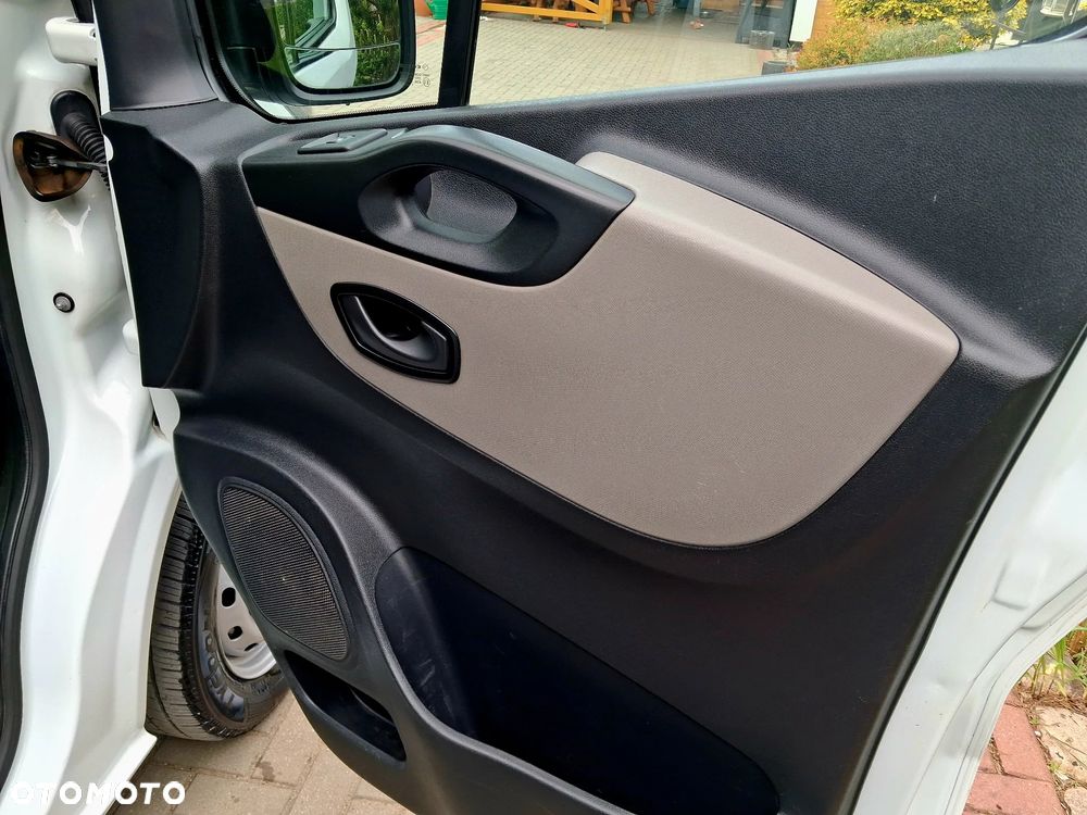 Renault Trafic - 14