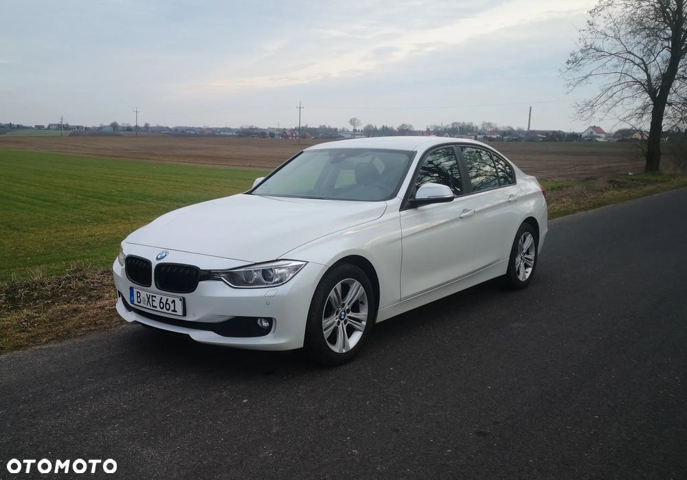 BMW Seria 3 318d DPF Edition Lifestyle - 1
