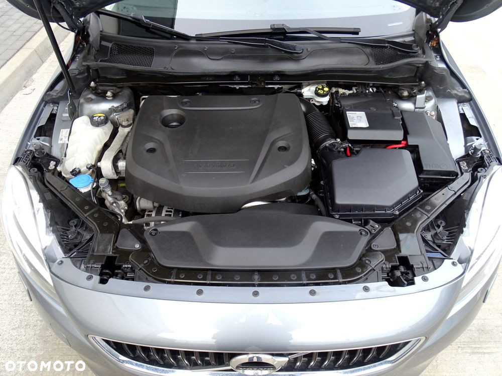 Volvo V40 D3 Momentum - 20