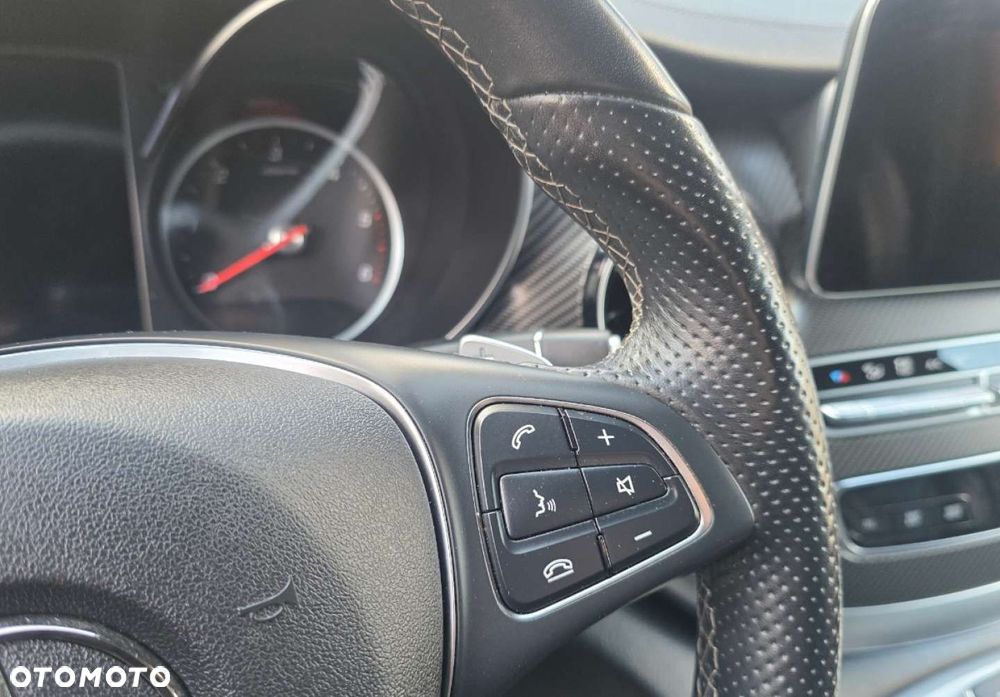 Mercedes-Benz Klasa V - 15