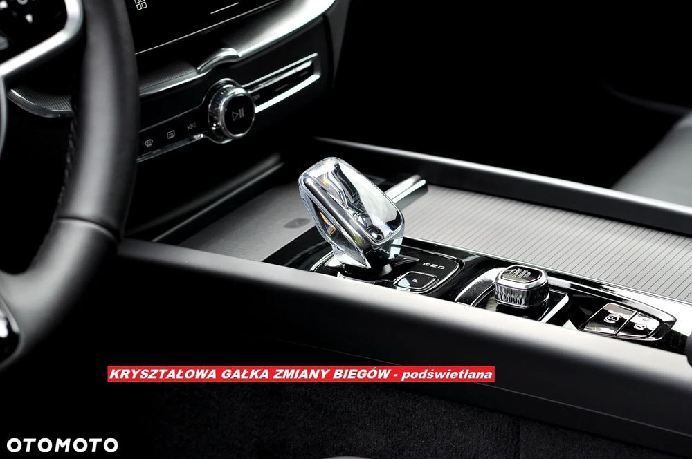 Volvo XC 60 B5 B AWD Plus Dark - 29