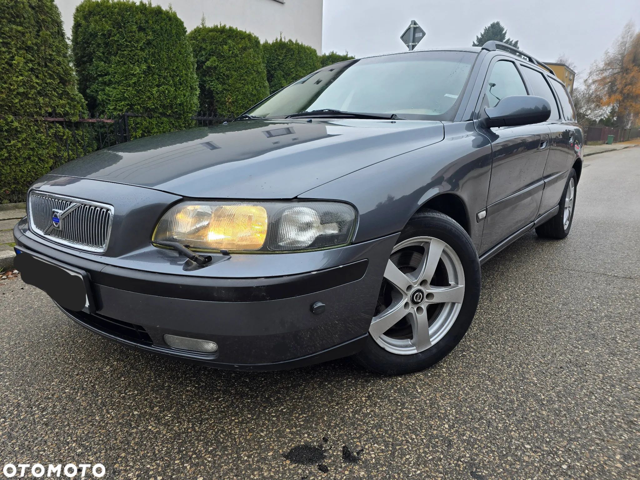 Volvo V70 2.5 T Kinetic - 1