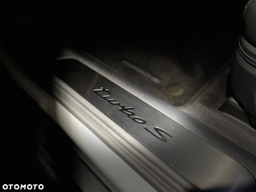 Porsche Panamera - 27