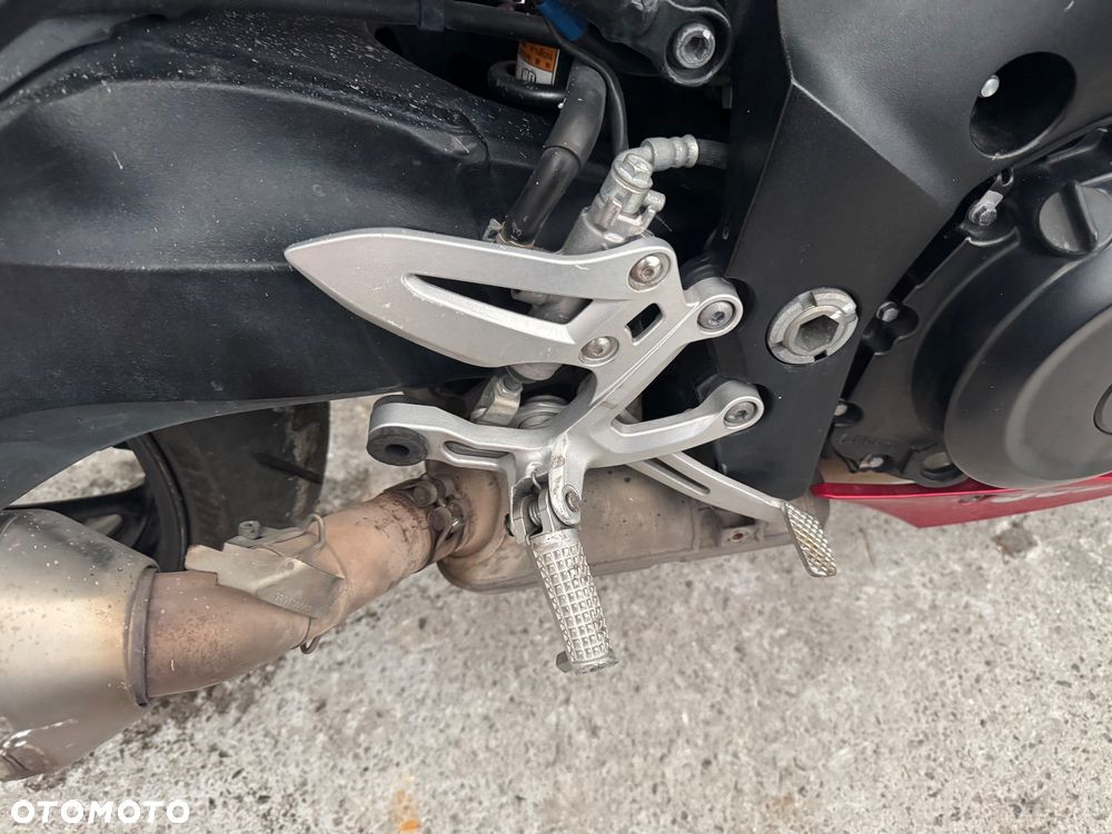 Suzuki GSX 1000 - 10