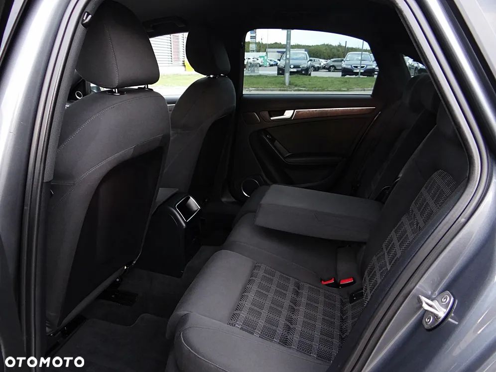 Audi A4 Limousine 1.8 TFSI S line Sportpaket - 37