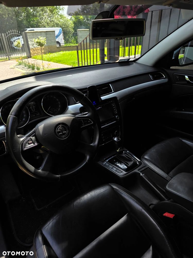 Skoda Superb 2.0 TDI Elegance DSG - 2