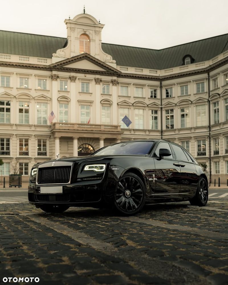 Rolls-Royce Ghost - 1