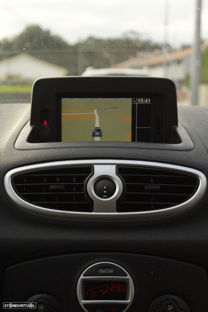 Renault Clio Break 1.5 dCi Dynamique S - 23