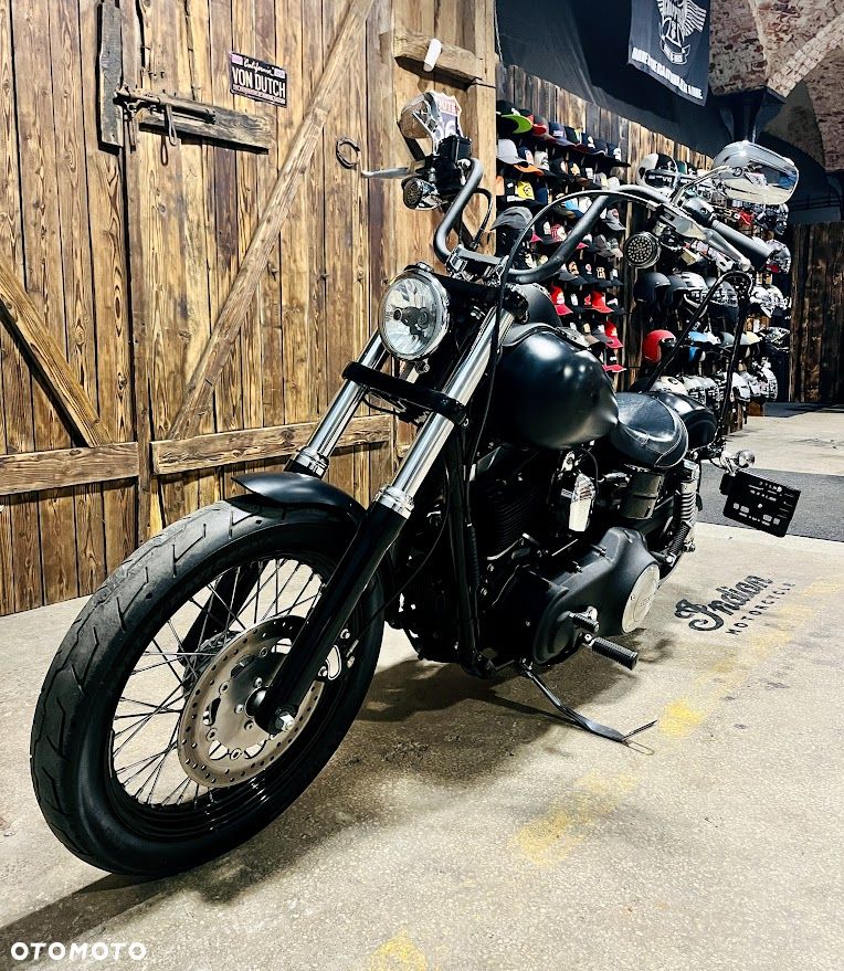 Harley-Davidson Dyna Street Bob - 5