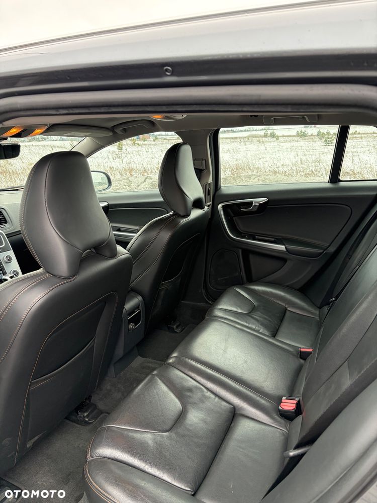 Volvo V60 Cross Country D4 Summum - 10