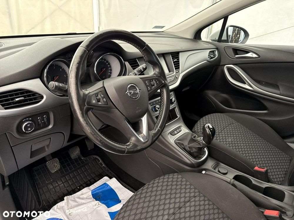 Opel Astra - 13