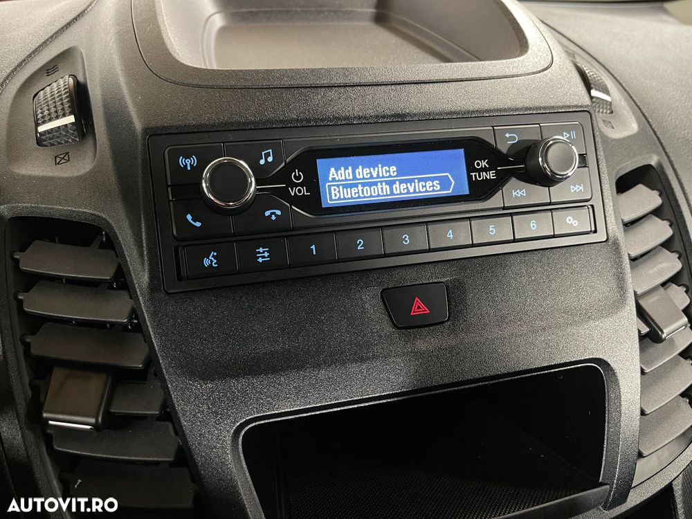 Ford Tourneo Connect 1.5 TDCi SWB (L1) Trend - 17