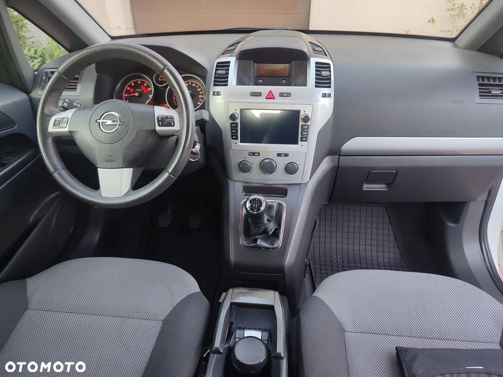Opel Zafira 1.6 Cosmo - 20