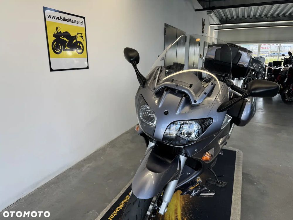 Yamaha FJR - 33