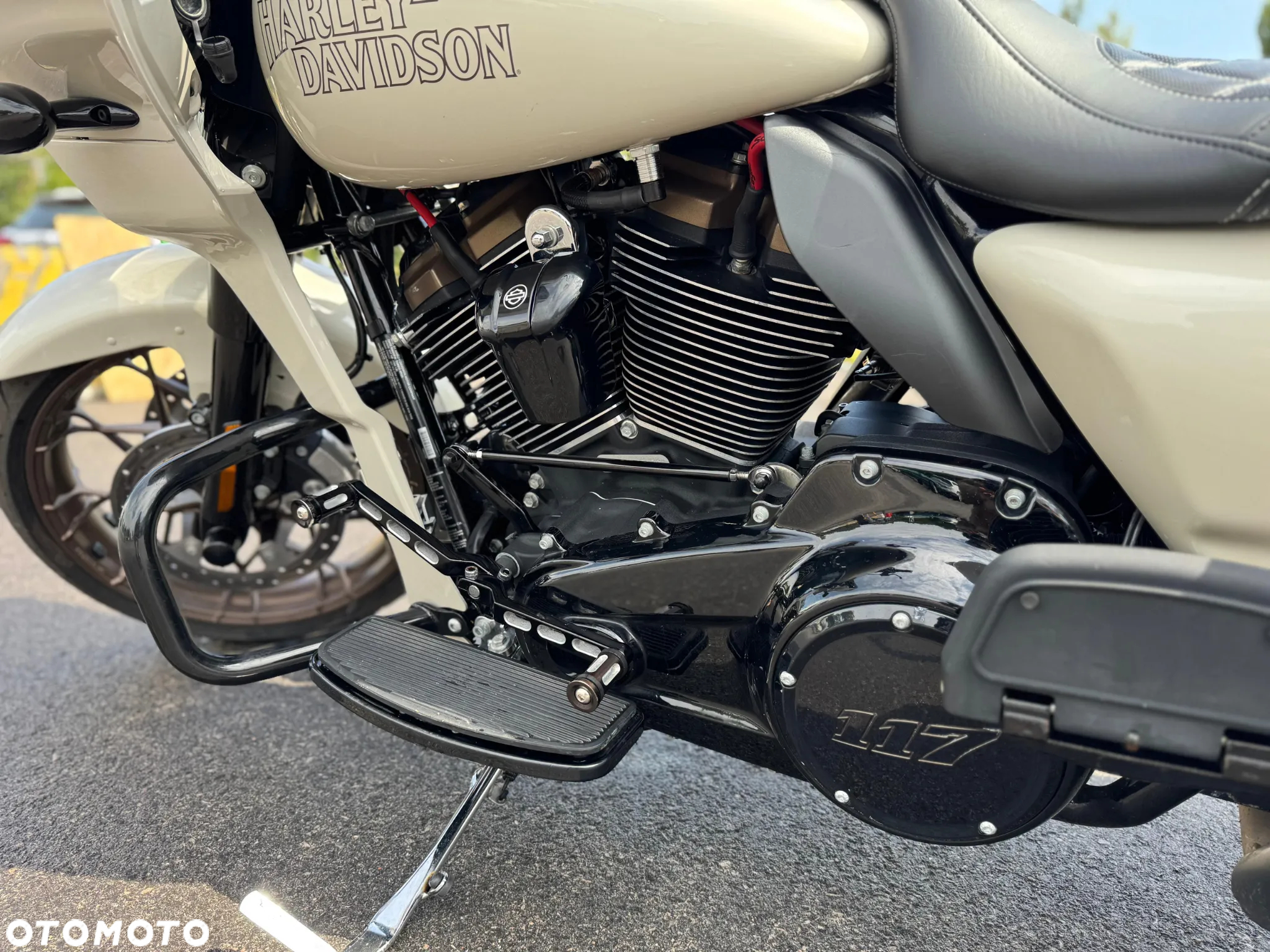 Harley-Davidson Touring Road Glide - 20