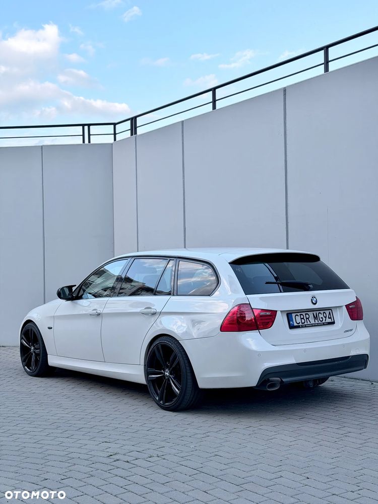 BMW Seria 3 318d Sport Line - 3