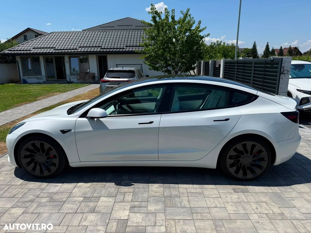 Tesla Model 3 - 10