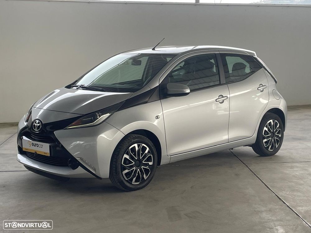 Toyota Aygo x-play - 1