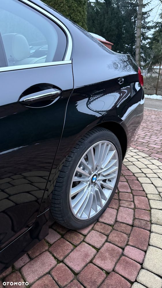 BMW Seria 5 525d xDrive Luxury Line - 17