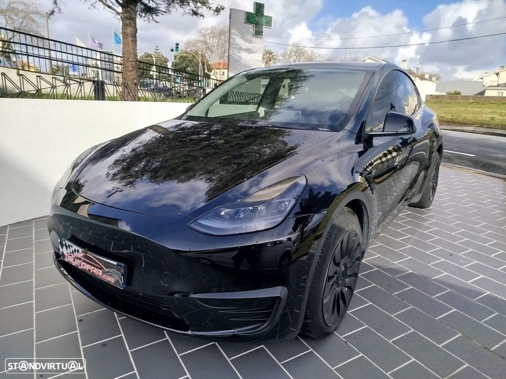 Tesla Model Y Tração Traseira Standard - 32