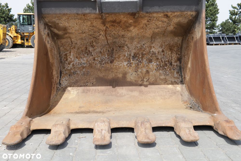 Duża Łyżka kopiąca Volvo 2m3 do gąsienicy EC300, EC350, CAT 330, PC290LC, DX300, R 934 - 15