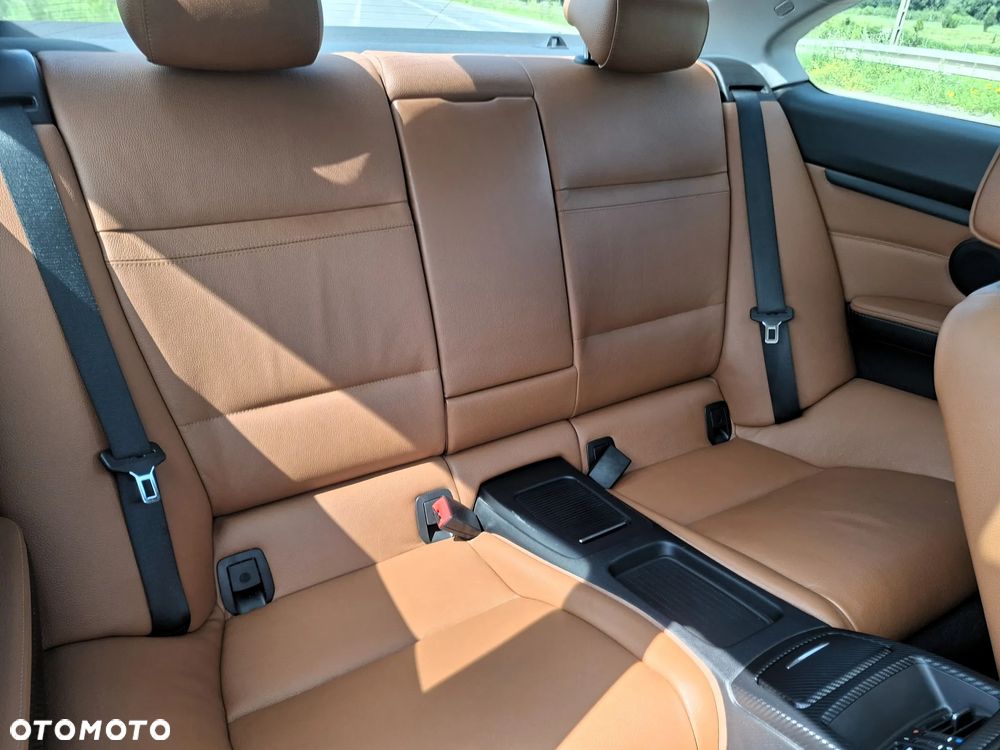 BMW Seria 3 318i M Sport Edition - 14
