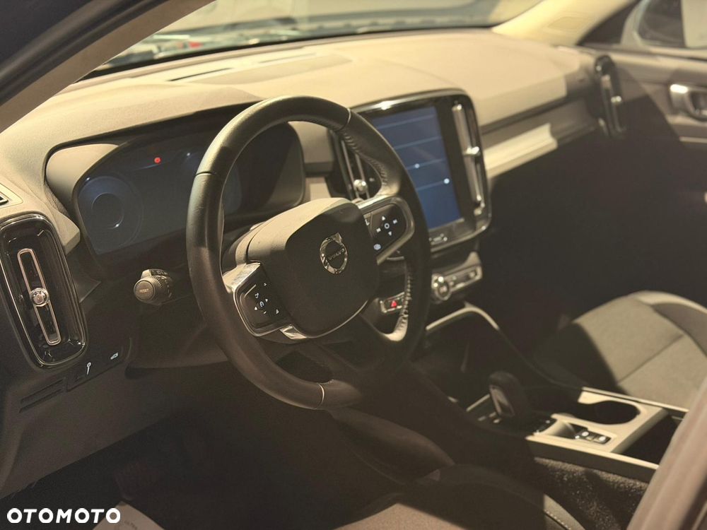 Volvo XC 40 T4 AWD Geartronic Momentum - 4