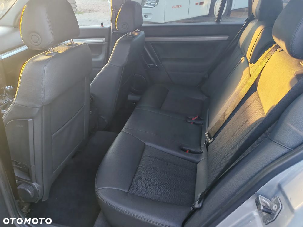 Opel Vectra 1.9 CDTI Cosmo - 9