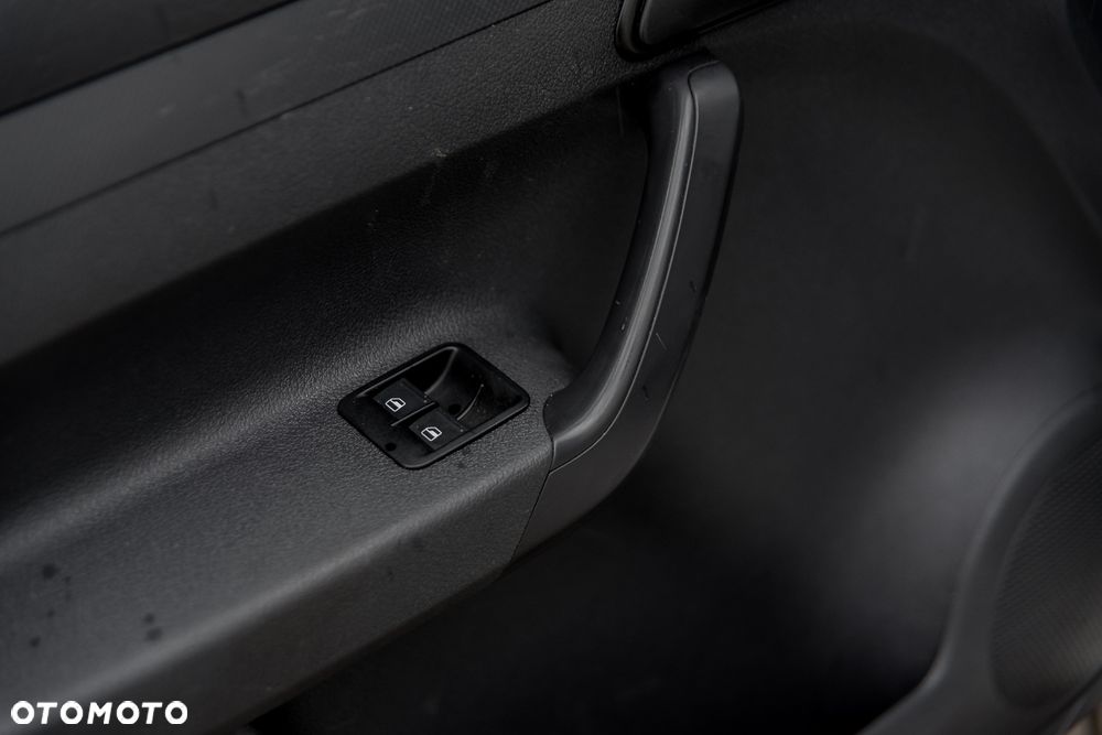 Volkswagen Caddy - 27