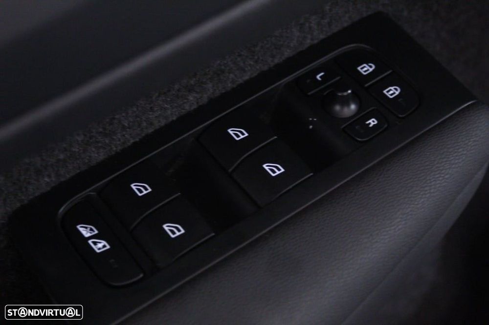 Volvo XC 40 1.5 T2 Plus Dark Auto - 20