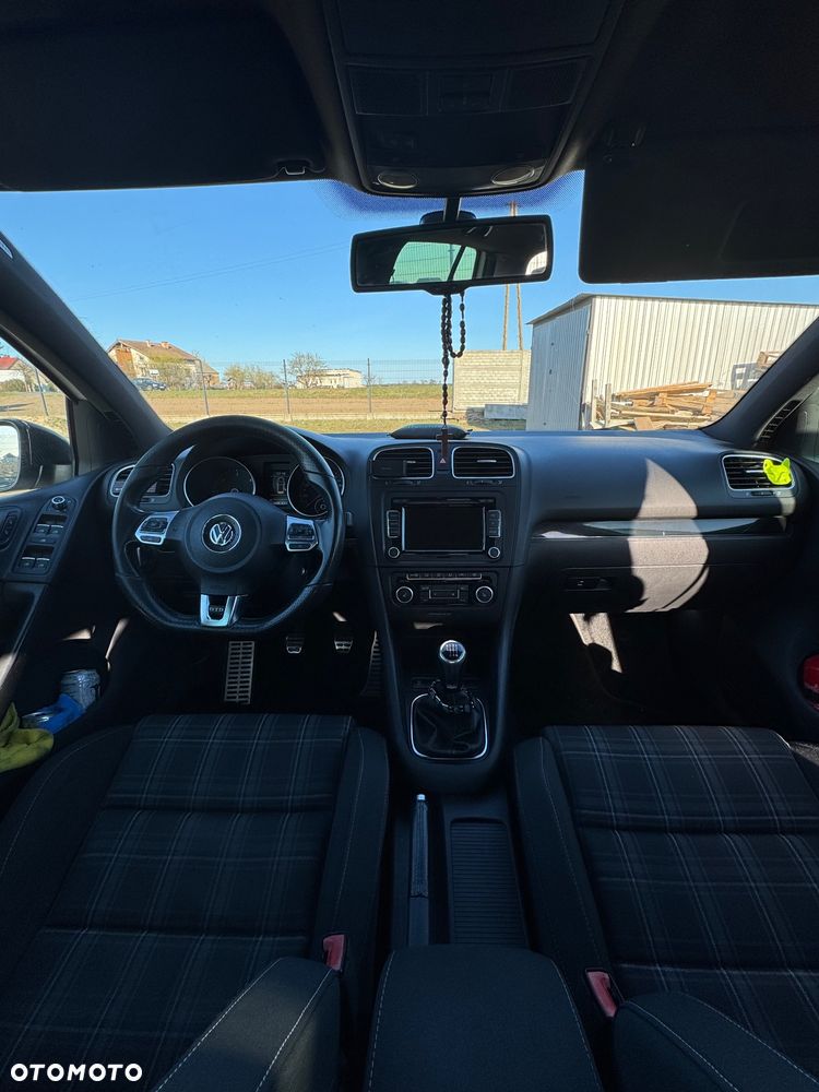 Volkswagen Golf 2.0 TDI GTD - 12