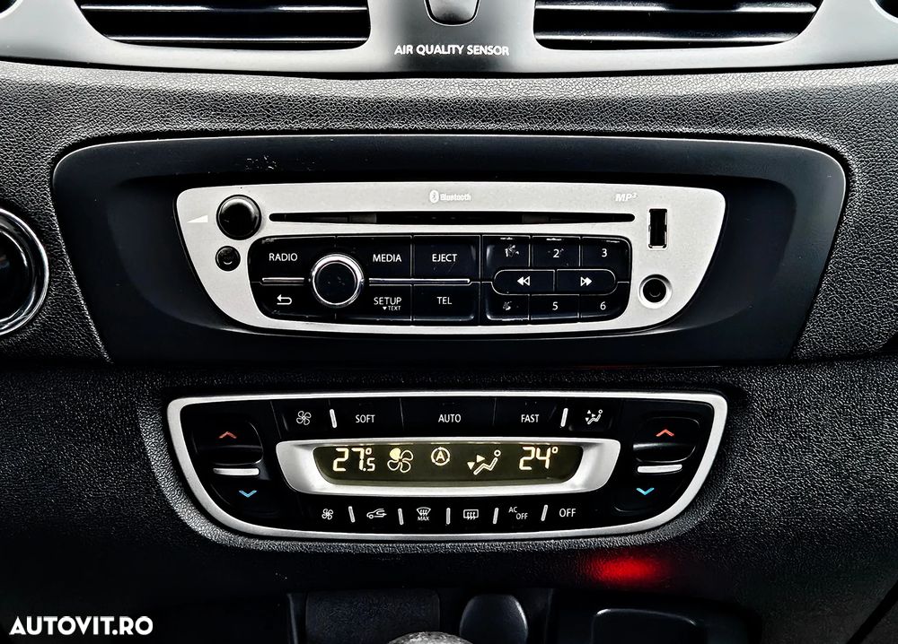 Renault Grand Scenic - 17