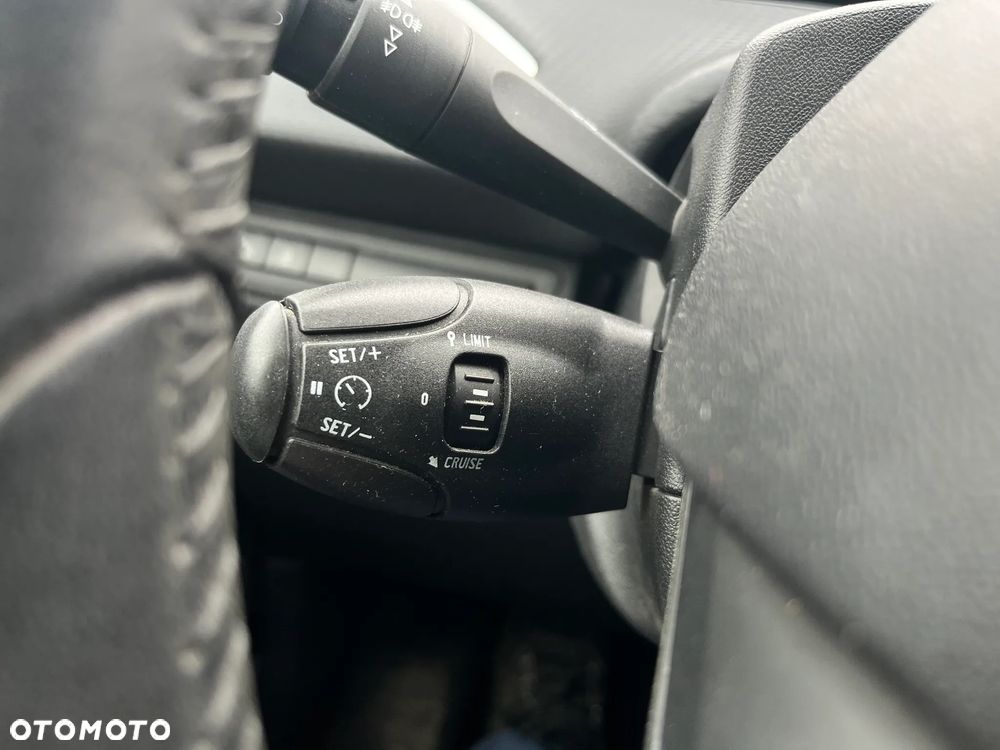 Peugeot 208 PureTech 82 Style - 23