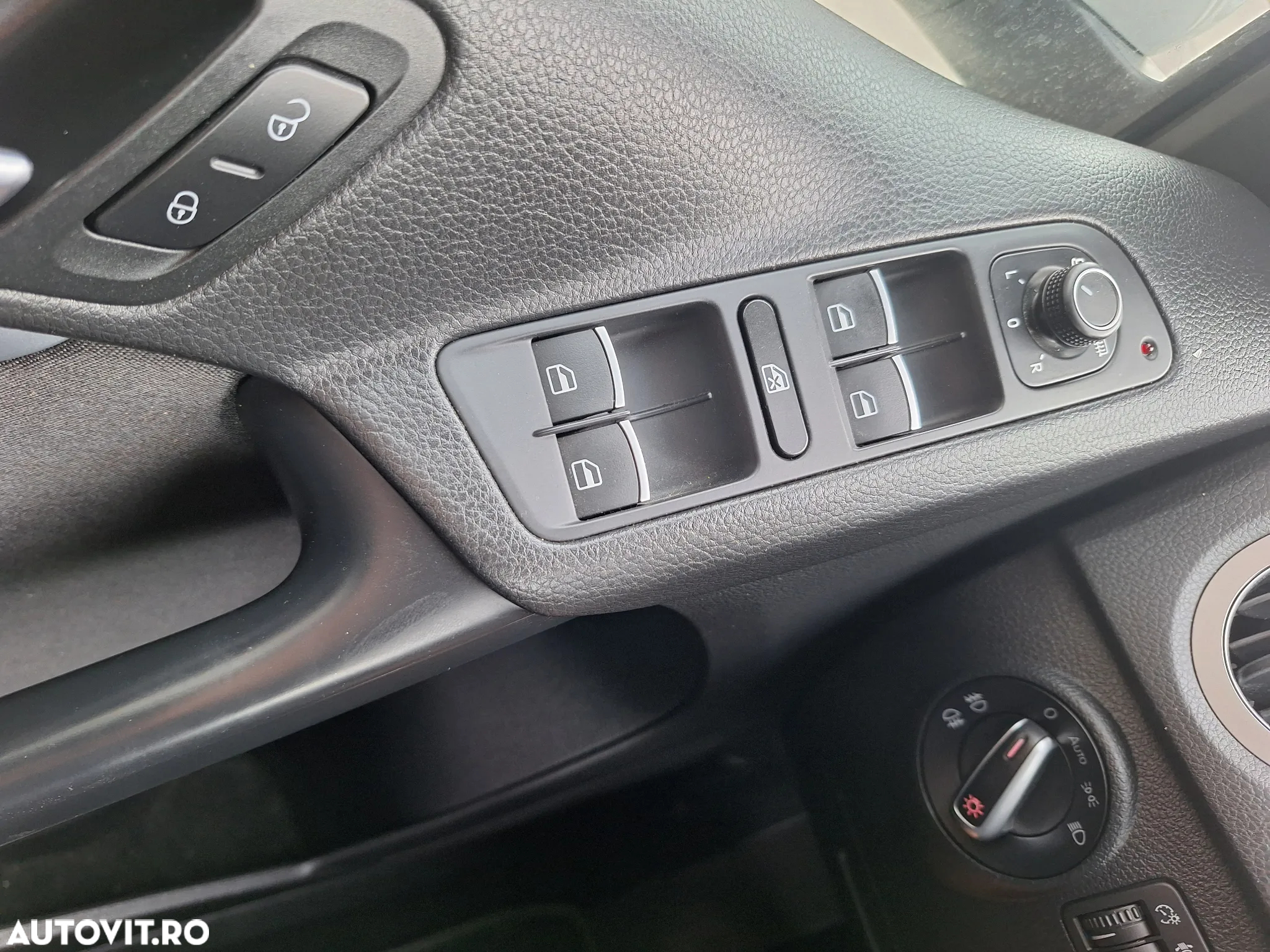 Volkswagen Tiguan - 12