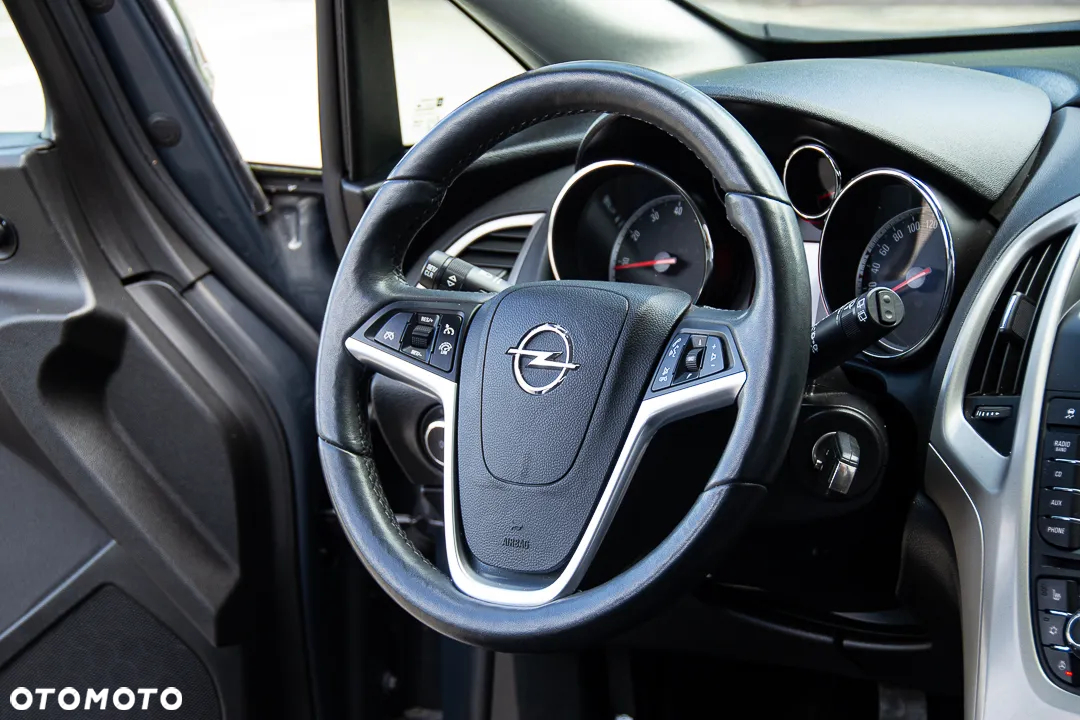 Opel Astra 1.4 Turbo Style - 23