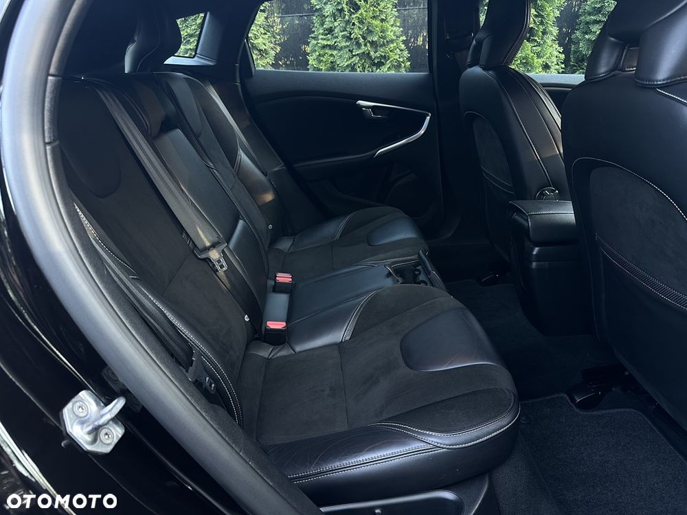Volvo V40 D2 Drive-E R-Design Kinetic - 16