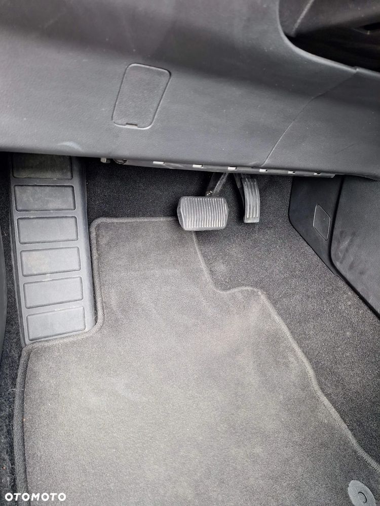 Ford Escape - 32