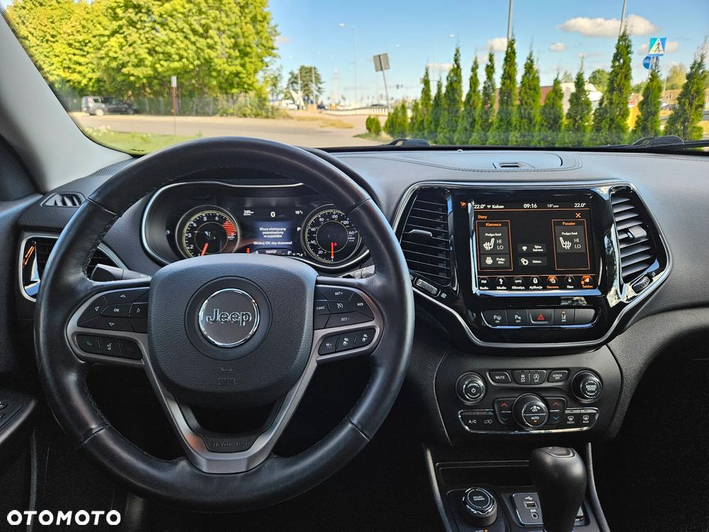 Jeep Cherokee - 22