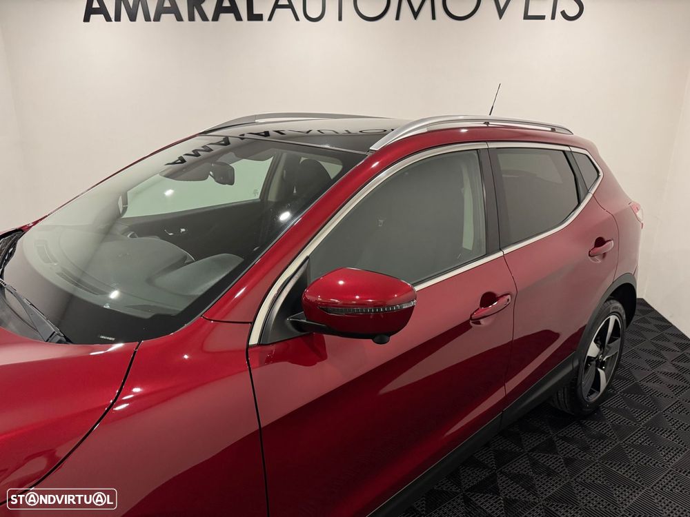 Nissan Qashqai 1.5 dCi N-Connecta 18 - 19
