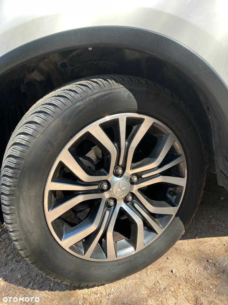 Mitsubishi Outlander 2.0 Intense + 4WD CVT - 13