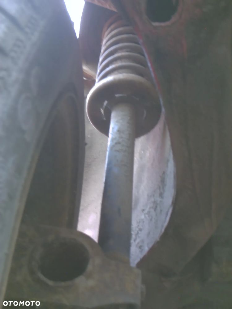 Vw golf 2 II na czesci3d dywany na kielichy tyl,zderzak szeroki,lampy tyl ciemne,zegary,prog nowy lewy,wozek przod,wahacze,amortyzatory,mc phersony,OStyl,pas podloga lampy,szyby,belka instalacja - 35